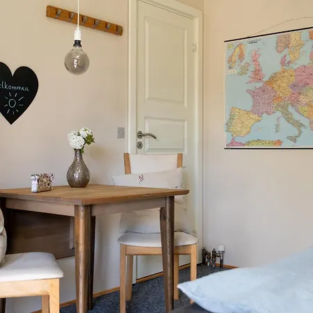 Hyggeligt Vaerelse Med Laekkert Badevaerelse Séjour chez l'habitant